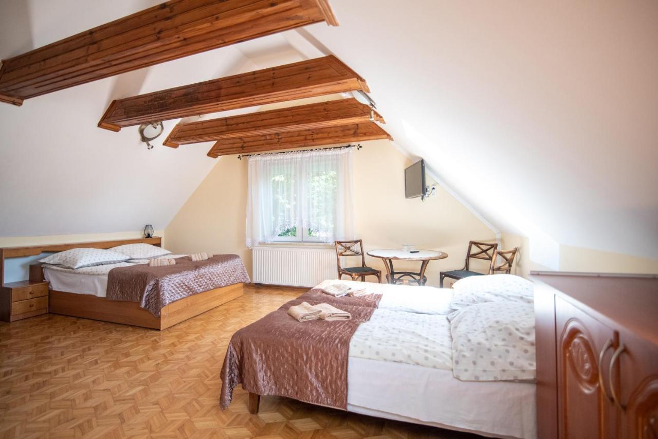 Gosciniec Pod Debem Vila Wilimy Exterior foto